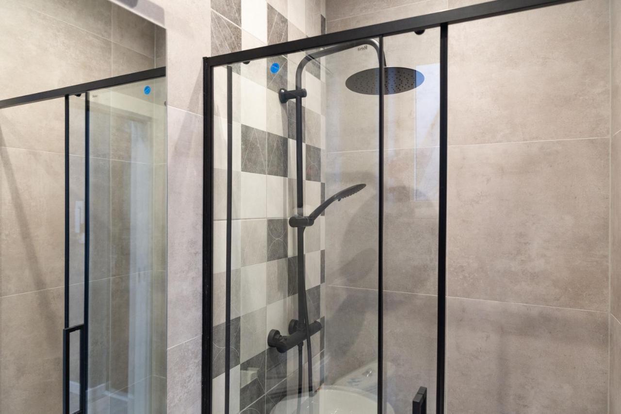 Shy But Shining! Lovely, Stylish & Fully Equipped. Apartment Krakow Luaran gambar